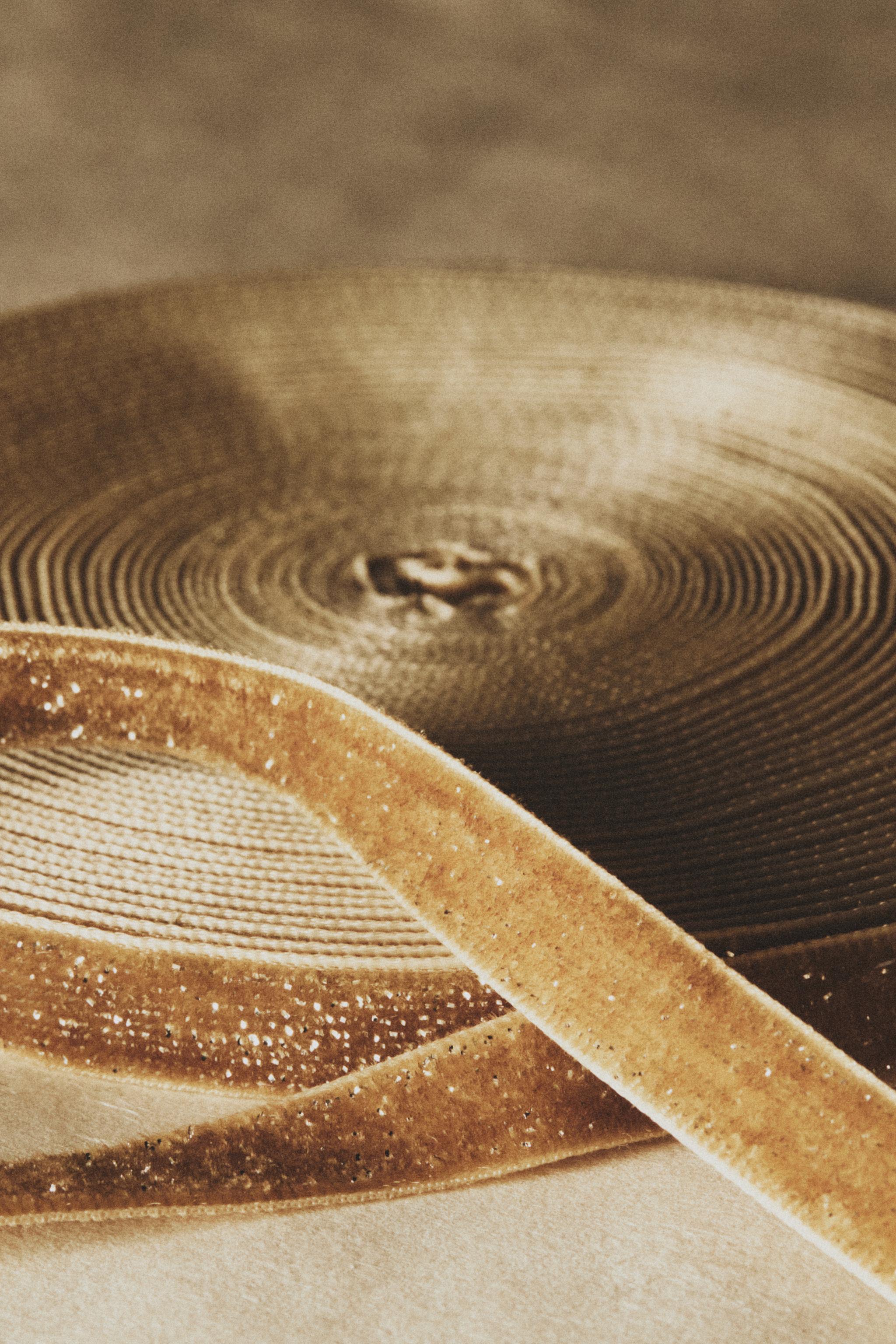 SHINY VELVET CHRISTMAS GIFT WRAPPING RIBBON